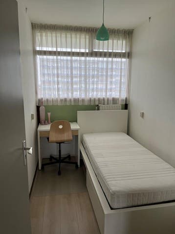 Kamer te huur in Capelle Aan Den IJssel - 7 m² - 1 kamer(s), Rotterdam