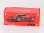 Schaal 1:18 Bburago bbu18-16907RED/BL Signature Ferrari F..., Hobby en Vrije tijd, Modelauto's | 1:18, Ophalen of Verzenden, Gebruikt