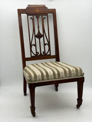 Hepplewhite geïnspireerde rugleuning - Art Nouveau invloeden
