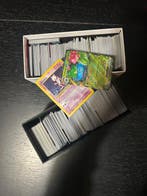 Pokémon - 2500 Bulk kaarten - Various sets, Hobby en Vrije tijd, Verzamelkaartspellen | Pokémon, Nieuw
