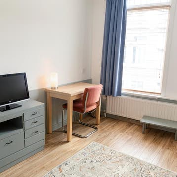Studio gevonden in of bij Leiden, Huizen en Kamers, 20 tot 35 m²