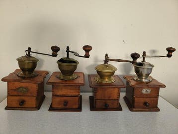 Koffiemolen (4) - hout koper