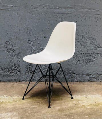 Vitra - Charles Eames - Stoel - DSR - Staal, Plastic