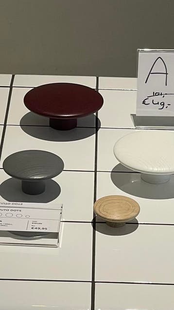 Muuto Dots korting -50%, per set van 4 assorti wandhaken, Wandhaken, Nieuw, Ophalen of Verzenden, Minder dan 100 cm