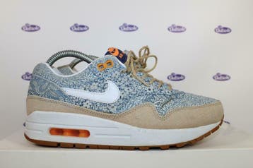 Outsole, marktleider voor exclusieve Nike Air Max 1 sneakers, Kleding | Dames, Schoenen, Ophalen of Verzenden, Nieuw