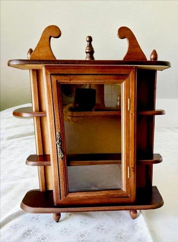 Vintage Französische Kuriositäten-Vitrine – Wand- &