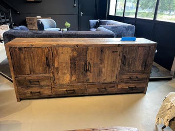 dressoir 200cm massief oud hout 4 deurs 6 laden  EXTRA ACTIE, Verzenden, 150 tot 200 cm, Nieuw, Oude steil dressoir met  charme van oud hout  4 deuren 6 laden 