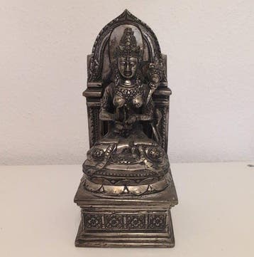 Grote Indische bronzen beeld van een hindoeïstische godin –