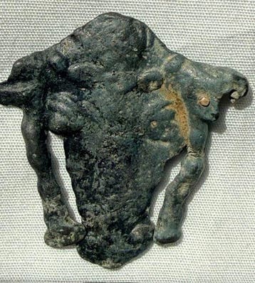 Oud-Romeins Lood Legionair Applique van een Bulls head: