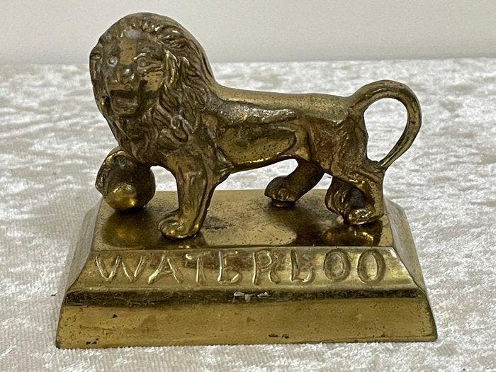 Architectonisch ornament - 20th century - Leeuw met Bal, Antiek en Kunst, Curiosa en Brocante