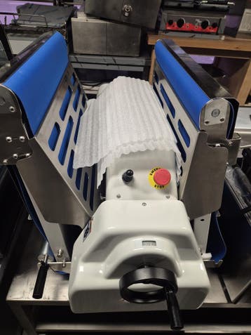 Bakkerij Amsterdam-Zuid veiling bakkerij inventaris, Gebruikt, Bakkerij en Slagerij