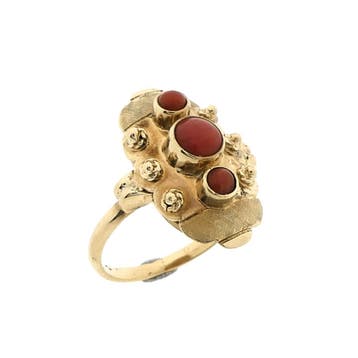 Vintage gouden ring met bloedkoraal, Gebruikt, Ophalen of Verzenden, Kleiner dan 17, Met edelsteen