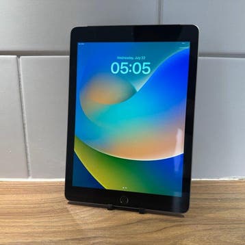 Apple iPad (6th Generation) 32GB Wifi + Cellular - Mobiele, Nieuw