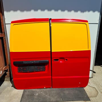 Achterdeur links en rechts Mercedes Vito w639 Rood/Geel, Gebruikt, Deur, Ophalen of Verzenden, Links