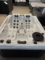 Showmodel - nieuw - Spa/ Jacuzzi 3 pers. Plug and play 220V, Nieuw, Pomp, Vast