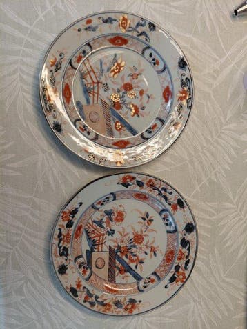 2 Chinees imari borden - Porselein - China - Kangxi