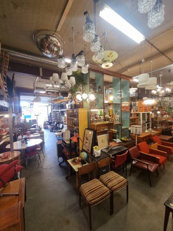 Vintage winkel Amsterdam noord, Nieuw