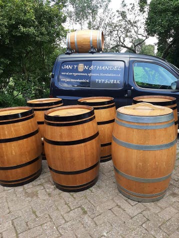 Eiken en kastanje houten regentonnen, wijnvaten, bloembakken, 150 liter of meer, Nieuw, Ophalen of Verzenden, Met pomp