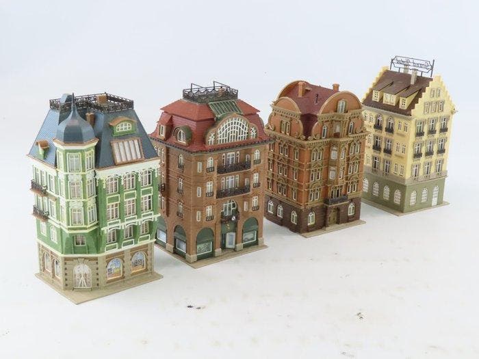 Vollmer N - Modeltreingebouwen (4) - Romantisch Stads café,, Hobby en Vrije tijd, Modeltreinen | N-Spoor