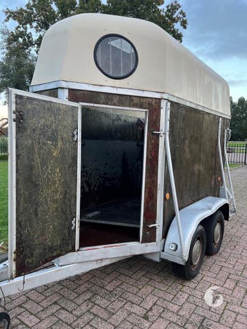 Leuke 1,5 paards paardentrailer / aanhanger!, Ophalen, Zo goed als nieuw, Hout, 1½-paards trailer