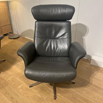 ZGAN Conform Time Out Fauteuil Zwart Leer, Ophalen of Verzenden, Zo goed als nieuw, Design Fauteuil Stoel Conform, 75 tot 100 cm