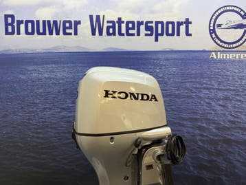 “Honda 100 pk buitenboordmotor | Nieuwstaat  “ “, Viertaktmotor, Ophalen of Verzenden, Zo goed als nieuw, 30 pk of meer