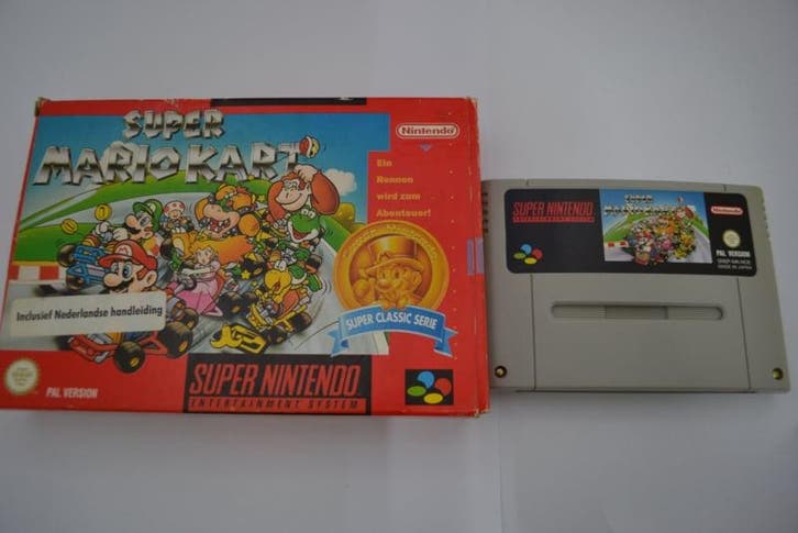 Super Mario Kart - Super Classic Serie (SNES NOE CB), Spelcomputers en Games, Games | Nintendo Super NES, Zo goed als nieuw, Verzenden