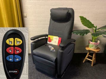 €1.950 Fitform sta op stoel in zwart leer; gratis bezorgd!, Huis en Inrichting, Fauteuils, Zo goed als nieuw, Minder dan 75 cm