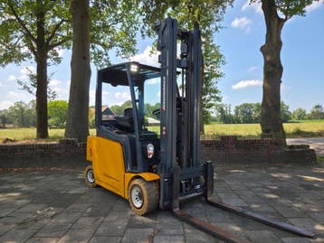 JUNGHEINRICH EFG320 | Triplex 550cm | Elektrische heftruck, Jungheinrich, Heftruck, Ophalen of Verzenden, Elektrisch