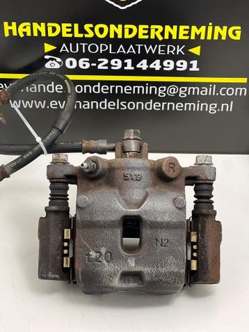 Suzuki Celerio 1.0 Remklauw tang rechts achter bj.2015, Gebruikt, Suzuki