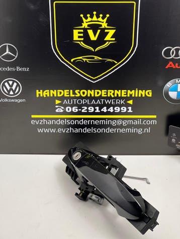 Ford Fiesta portiergreep links voor bj.2012 Artnr.8A61A224A3, Gebruikt, Voor, Ford