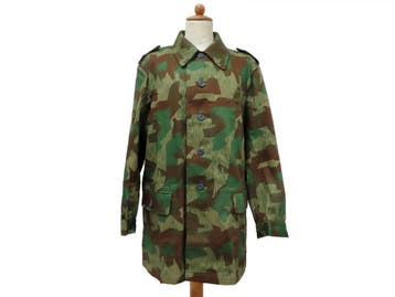 Replica Duitse WO2 Jacke Felddivision Splinter, Verzamelen, Militaria | Tweede Wereldoorlog, Ophalen of Verzenden, Luchtmacht