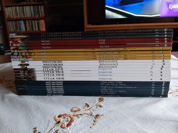 Collectie Dark Dragon Books - 6 complete reeksen SC - 24, Boeken, Nieuw