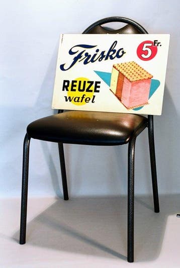 Sobi - frisco reclamebod in metaal - Reclamebord - Metaal, Antiek en Kunst