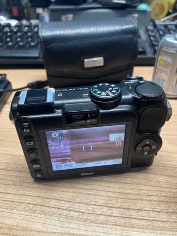 Nikon COOLPIX P5100 /COOLPIX E2100 with charger ,2 batteries, Nieuw