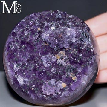 Diepviolette amethist, een majestueuze bol van natuurlijke, Verzamelen