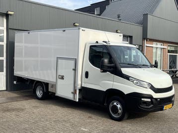 Iveco Daily 50C15 3.0 375, Euro 5, Stof, Gebruikt, Zwart