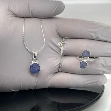 Zilver - 2-delige sieradenset - Natuurlijke tanzaniet, Verzamelen, Mineralen en Fossielen