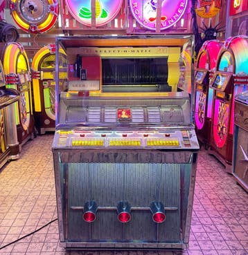 Seeburg KD-200 Jukebox 1957 – 200 Selecties – Gerestaureerd, Ophalen, Gebruikt