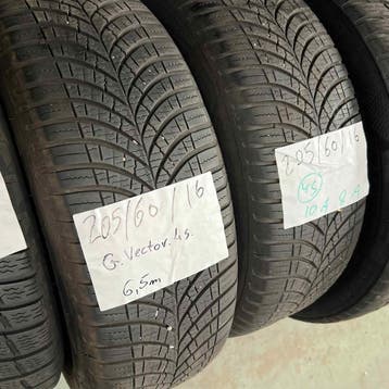 2 x Goodyear Vector 4 Seasons 205-60-16 4 Seizoenbanden 6..., Gebruikt, 16 inch, All Season, Band(en)