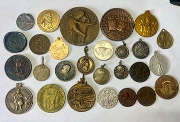 Frankrijk, België, Duitsland, Thailand, Nederland. Lot de 27, Postzegels en Munten
