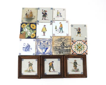 15 blauw-witte en polychrome tegels, wo De Porceleyne Fles