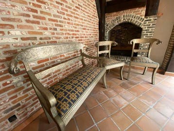 4 chairs and a bench - Hout, sheet metal - India - Begin 20e