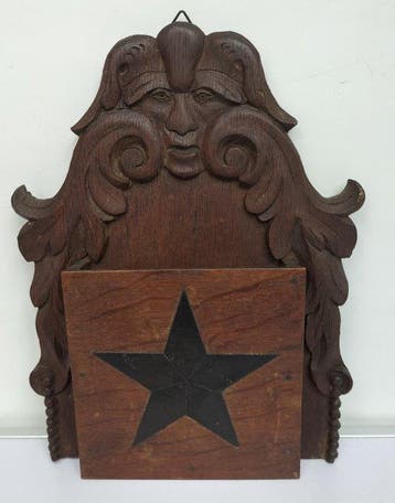 Brievenhouder - Eik - Volkskunst met Mascaron