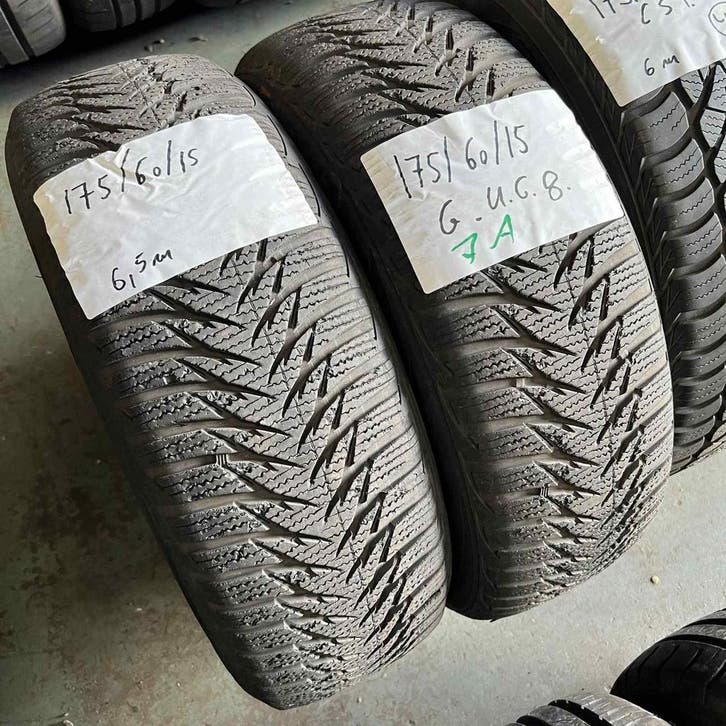 2 x Goodyear UltraGrip 8 175-60-15 Winterbanden 6,5mm, Auto-onderdelen, Banden en Velgen, 15 inch, Winterbanden, 175 mm, Personenwagen