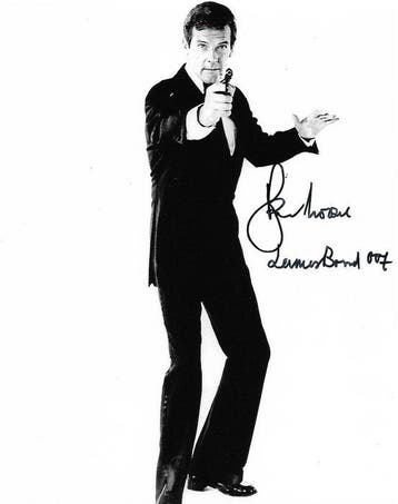 Roger Moore - Autographed Photo James Bond 007 with bbc, Nieuw