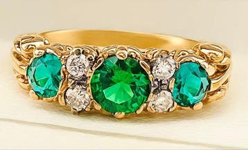 Zonder minimumprijs - Ring - 9 kt. Geel goud, Zilver Smaragd, Sieraden, Tassen en Uiterlijk, Nieuw