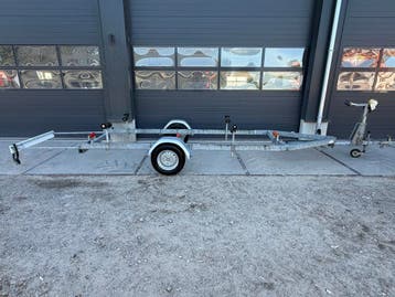 Pega Boottrailer 1350kg as Ongeremd Max. 750cm, Gebruikt
