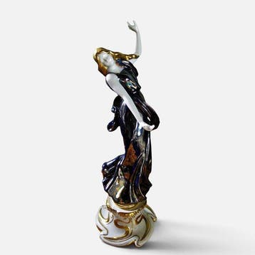 Giulia Mangani - sculptuur, Danseres met iriserende jurk -