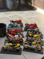 Maisto 1:24 - Model motorfiets (18) - Lot de miniatures, Nieuw